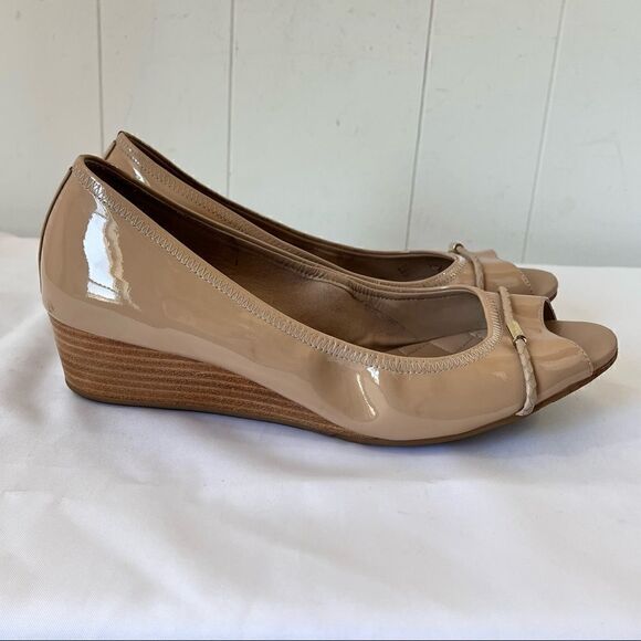 Cole Haan Emory Shoe Womens 9.5B Low Wedge Patent Leather Open Toe Nude Tan - Picture 5 of 9